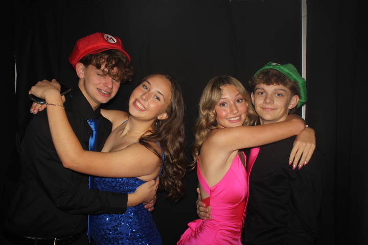 LMHS Homecoming Booth 2 | View more photos from the event at gallery.photoboothcincy.com/u/PhotoBoothCincy/LMHS-Homecoming-Booth-2