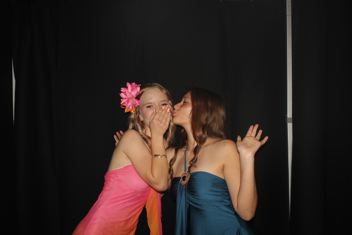 LMHS Homecoming Booth 2 | View more photos from the event at gallery.photoboothcincy.com/u/PhotoBoothCincy/LMHS-Homecoming-Booth-2