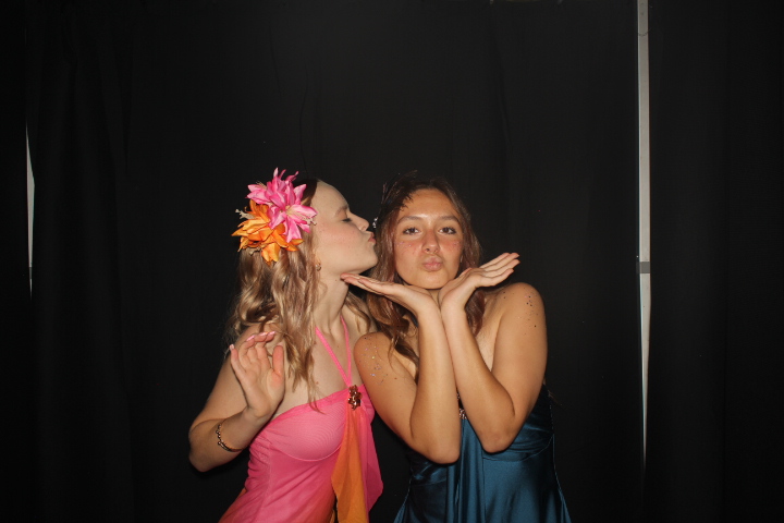 LMHS Homecoming Booth 2 | View more photos from the event at gallery.photoboothcincy.com/u/PhotoBoothCincy/LMHS-Homecoming-Booth-2