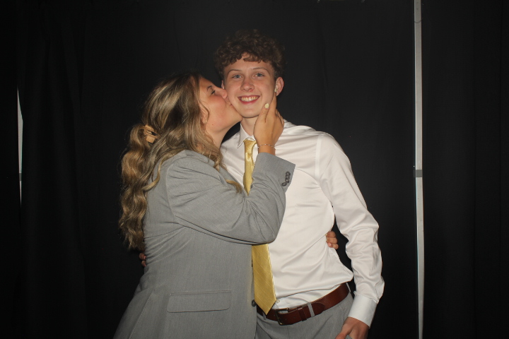 LMHS Homecoming Booth 2 | View more photos from the event at gallery.photoboothcincy.com/u/PhotoBoothCincy/LMHS-Homecoming-Booth-2