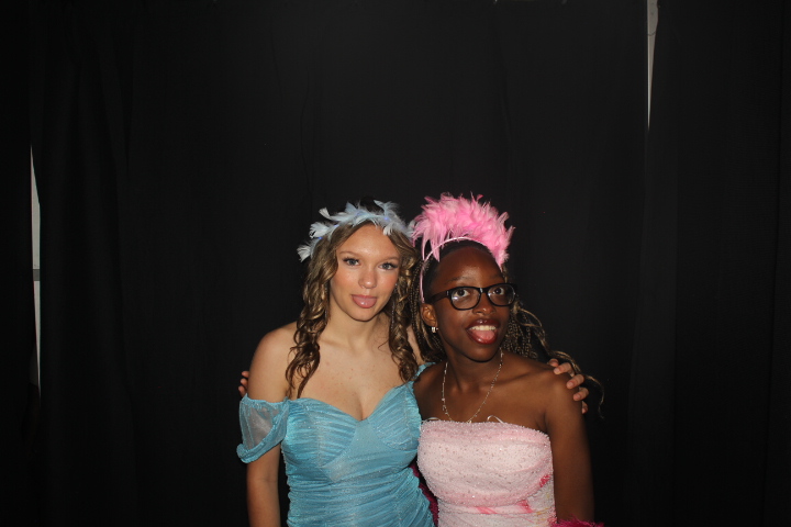 LMHS Homecoming Booth 2 | View more photos from the event at gallery.photoboothcincy.com/u/PhotoBoothCincy/LMHS-Homecoming-Booth-2