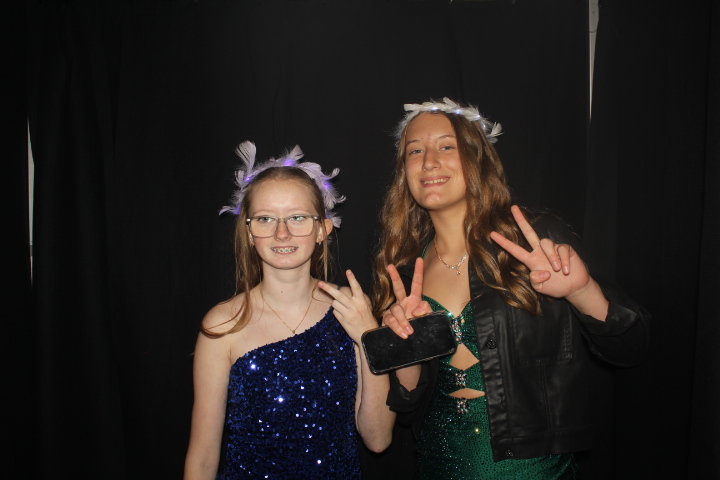 LMHS Homecoming Booth 2 | View more photos from the event at gallery.photoboothcincy.com/u/PhotoBoothCincy/LMHS-Homecoming-Booth-2