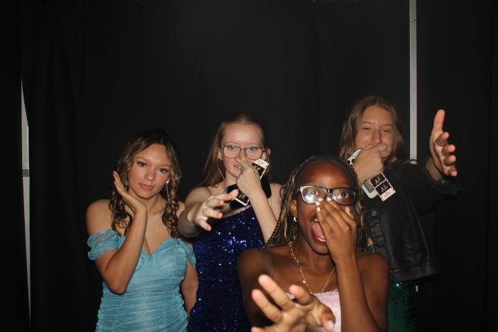 LMHS Homecoming Booth 2 | View more photos from the event at gallery.photoboothcincy.com/u/PhotoBoothCincy/LMHS-Homecoming-Booth-2