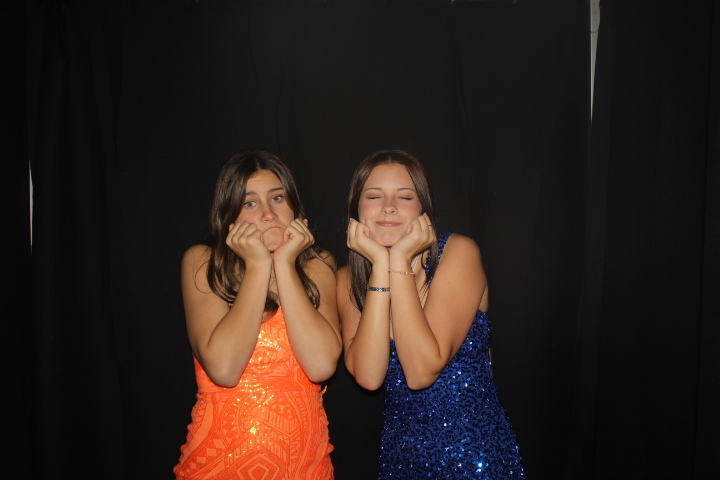 LMHS Homecoming Booth 2 | View more photos from the event at gallery.photoboothcincy.com/u/PhotoBoothCincy/LMHS-Homecoming-Booth-2