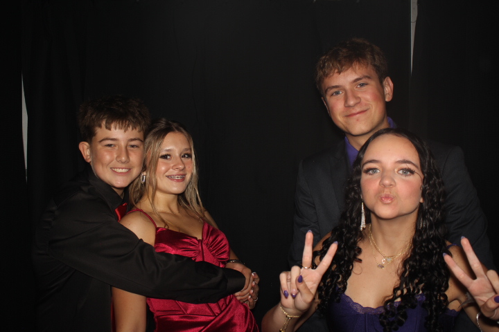 LMHS Homecoming Booth 2 | View more photos from the event at gallery.photoboothcincy.com/u/PhotoBoothCincy/LMHS-Homecoming-Booth-2