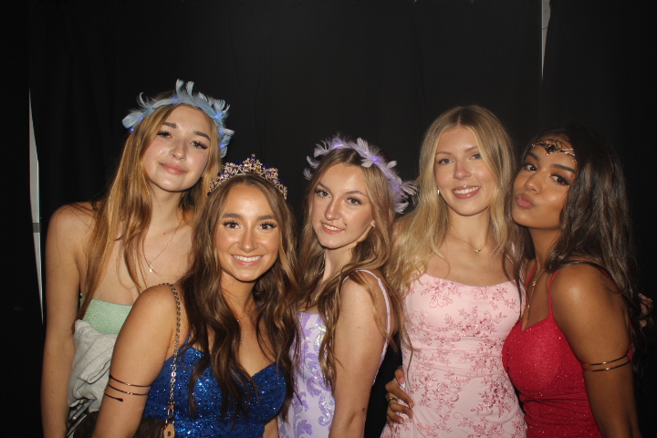 LMHS Homecoming Booth 2 | View more photos from the event at gallery.photoboothcincy.com/u/PhotoBoothCincy/LMHS-Homecoming-Booth-2