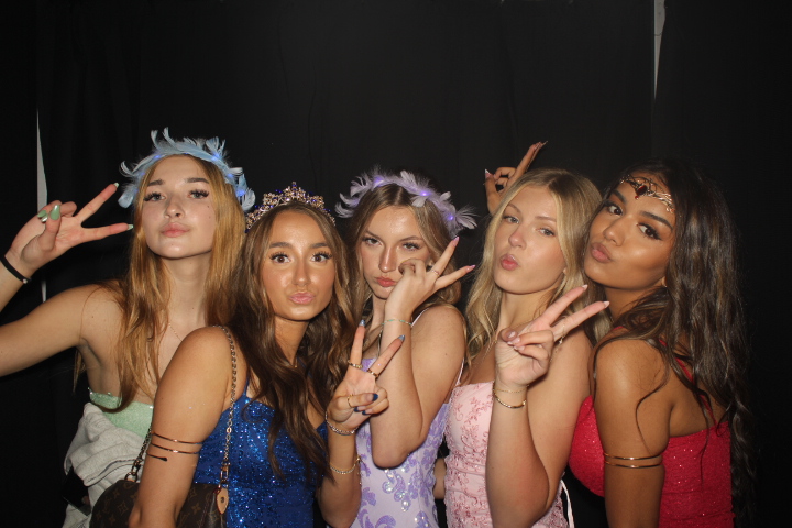 LMHS Homecoming Booth 2 | View more photos from the event at gallery.photoboothcincy.com/u/PhotoBoothCincy/LMHS-Homecoming-Booth-2