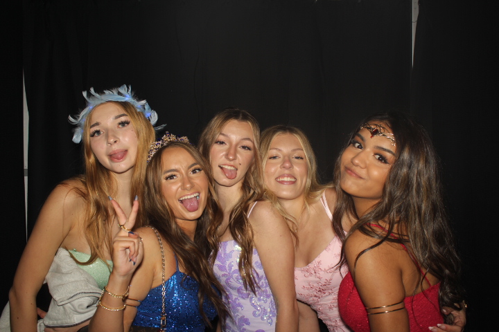 LMHS Homecoming Booth 2 | View more photos from the event at gallery.photoboothcincy.com/u/PhotoBoothCincy/LMHS-Homecoming-Booth-2