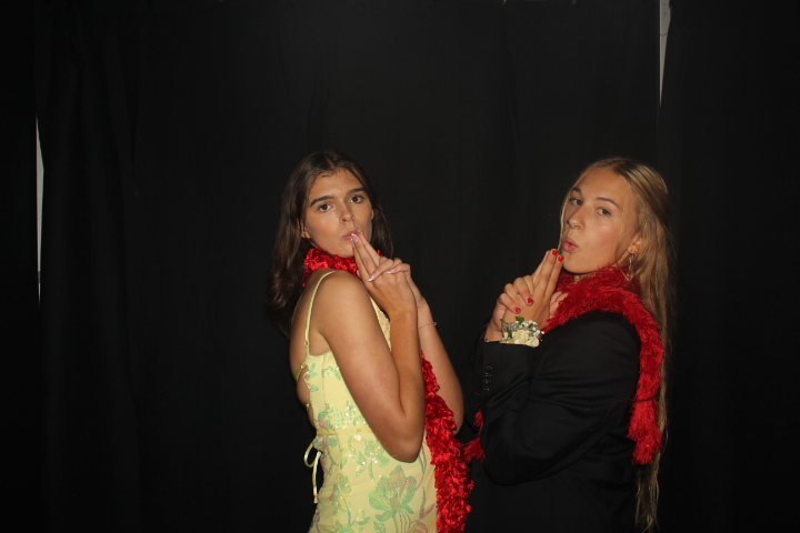 LMHS Homecoming Booth 2 | View more photos from the event at gallery.photoboothcincy.com/u/PhotoBoothCincy/LMHS-Homecoming-Booth-2