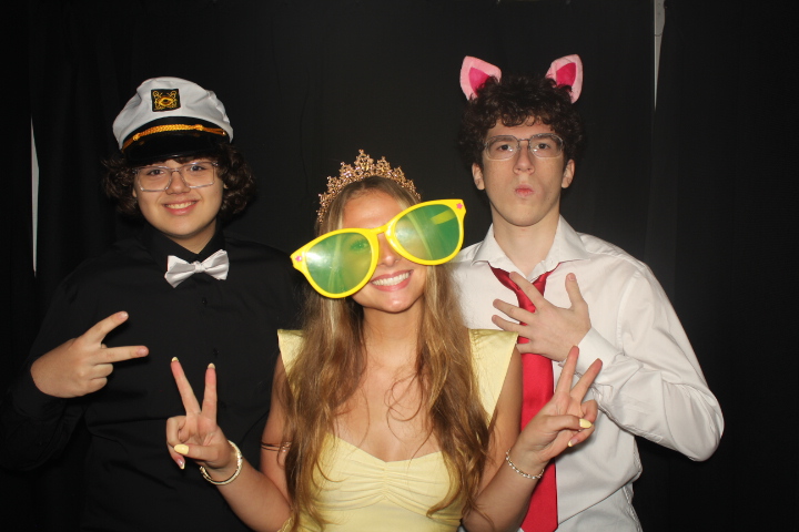 LMHS Homecoming Booth 2 | View more photos from the event at gallery.photoboothcincy.com/u/PhotoBoothCincy/LMHS-Homecoming-Booth-2