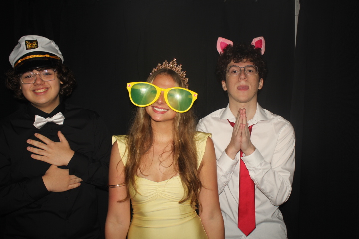 LMHS Homecoming Booth 2 | View more photos from the event at gallery.photoboothcincy.com/u/PhotoBoothCincy/LMHS-Homecoming-Booth-2