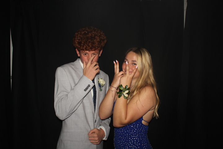 LMHS Homecoming Booth 2 | View more photos from the event at gallery.photoboothcincy.com/u/PhotoBoothCincy/LMHS-Homecoming-Booth-2