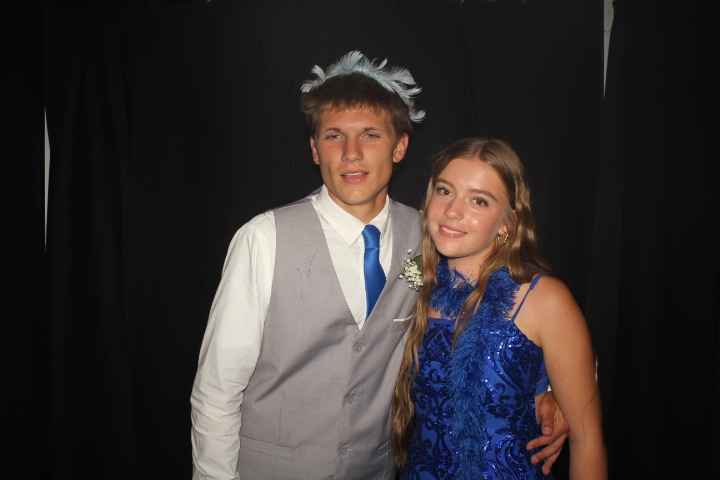 LMHS Homecoming Booth 2 | View more photos from the event at gallery.photoboothcincy.com/u/PhotoBoothCincy/LMHS-Homecoming-Booth-2