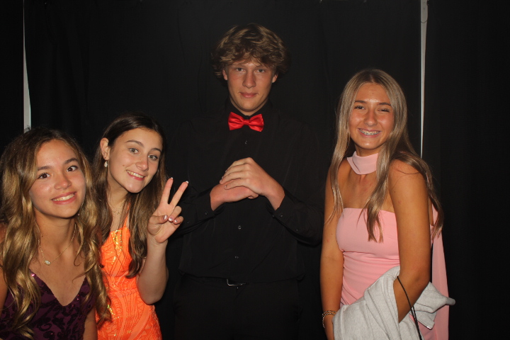 LMHS Homecoming Booth 2 | View more photos from the event at gallery.photoboothcincy.com/u/PhotoBoothCincy/LMHS-Homecoming-Booth-2