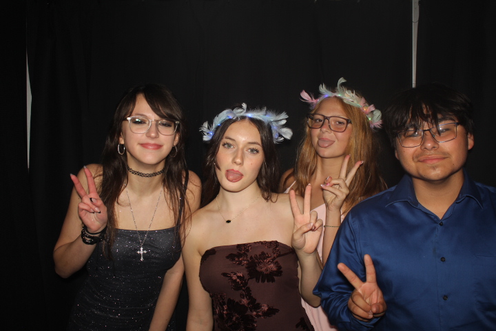 LMHS Homecoming Booth 2 | View more photos from the event at gallery.photoboothcincy.com/u/PhotoBoothCincy/LMHS-Homecoming-Booth-2