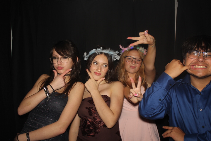 LMHS Homecoming Booth 2 | View more photos from the event at gallery.photoboothcincy.com/u/PhotoBoothCincy/LMHS-Homecoming-Booth-2