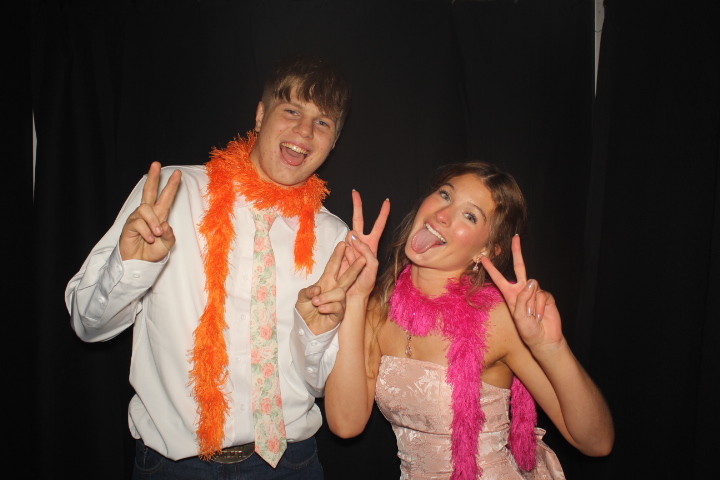 LMHS Homecoming Booth 2 | View more photos from the event at gallery.photoboothcincy.com/u/PhotoBoothCincy/LMHS-Homecoming-Booth-2