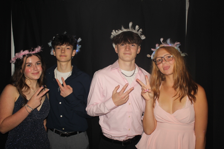 LMHS Homecoming Booth 2 | View more photos from the event at gallery.photoboothcincy.com/u/PhotoBoothCincy/LMHS-Homecoming-Booth-2