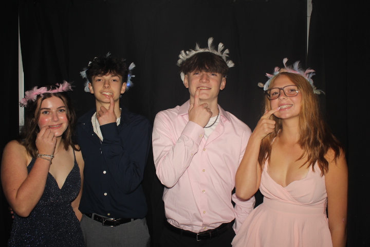 LMHS Homecoming Booth 2 | View more photos from the event at gallery.photoboothcincy.com/u/PhotoBoothCincy/LMHS-Homecoming-Booth-2