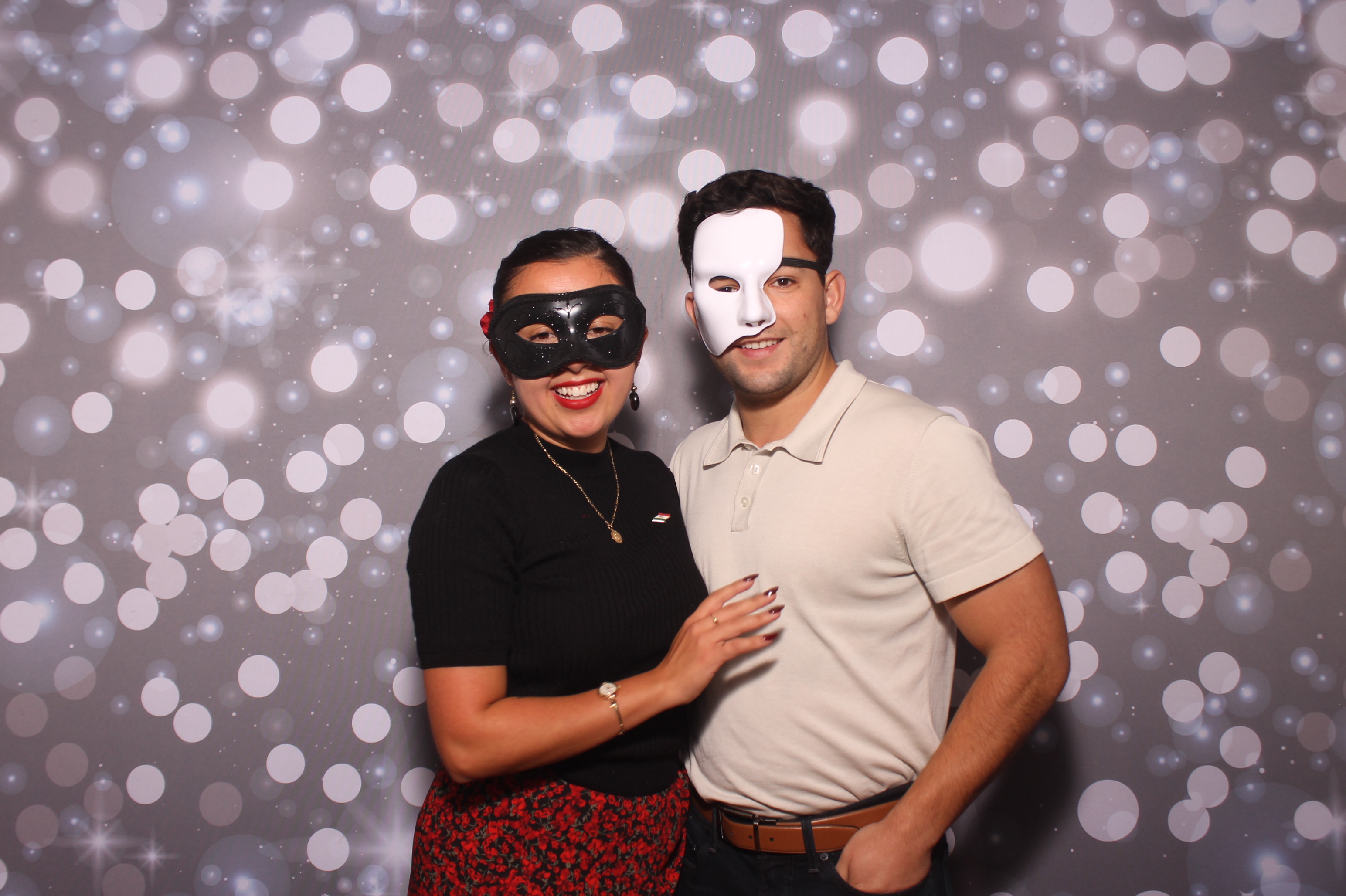 Latino Night 2026 | View more photos from the event at gallery.photoboothcincy.com/u/PhotoBoothCincy/Latino-Night-2026