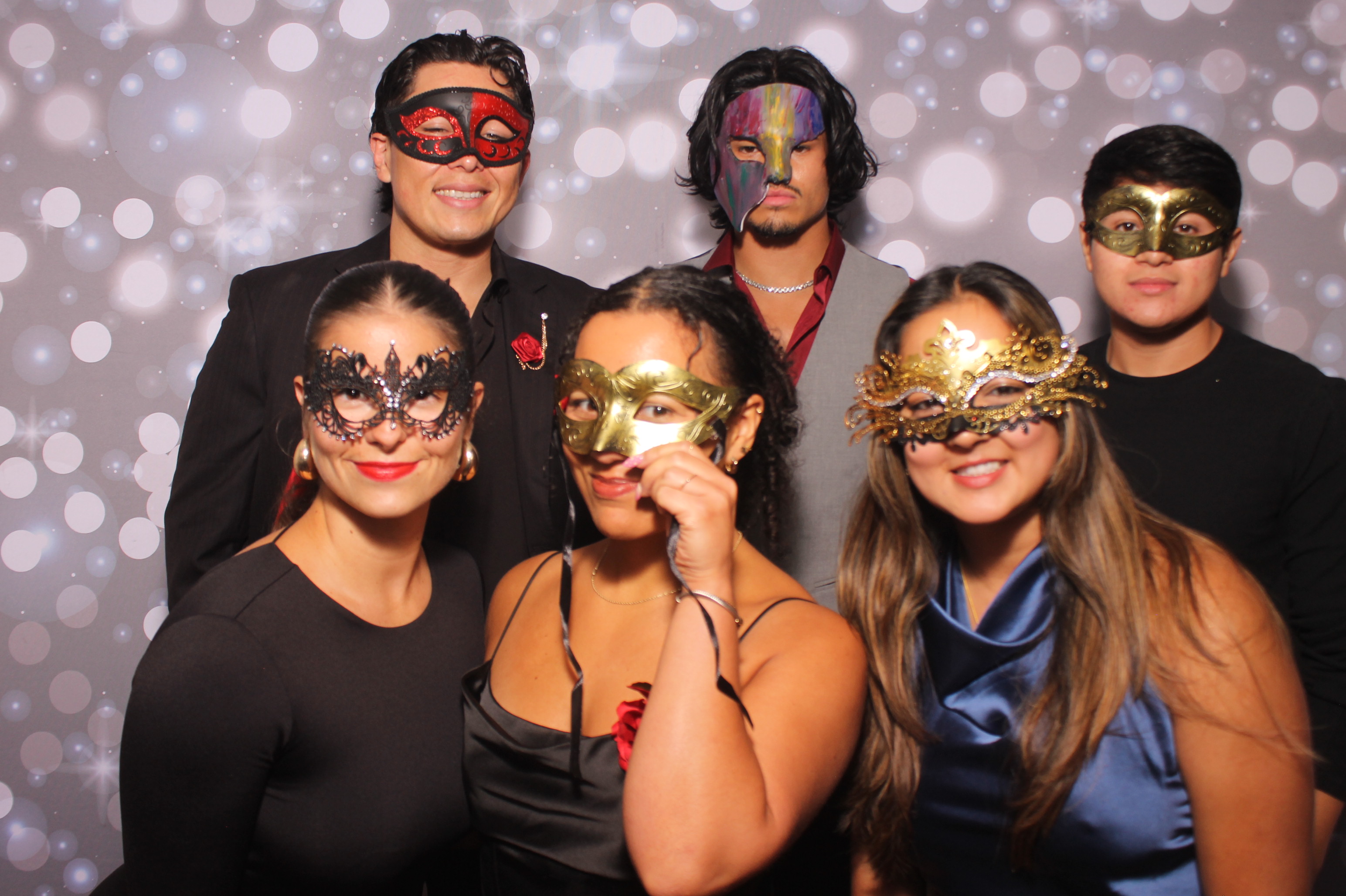 Latino Night 2026 | View more photos from the event at gallery.photoboothcincy.com/u/PhotoBoothCincy/Latino-Night-2026