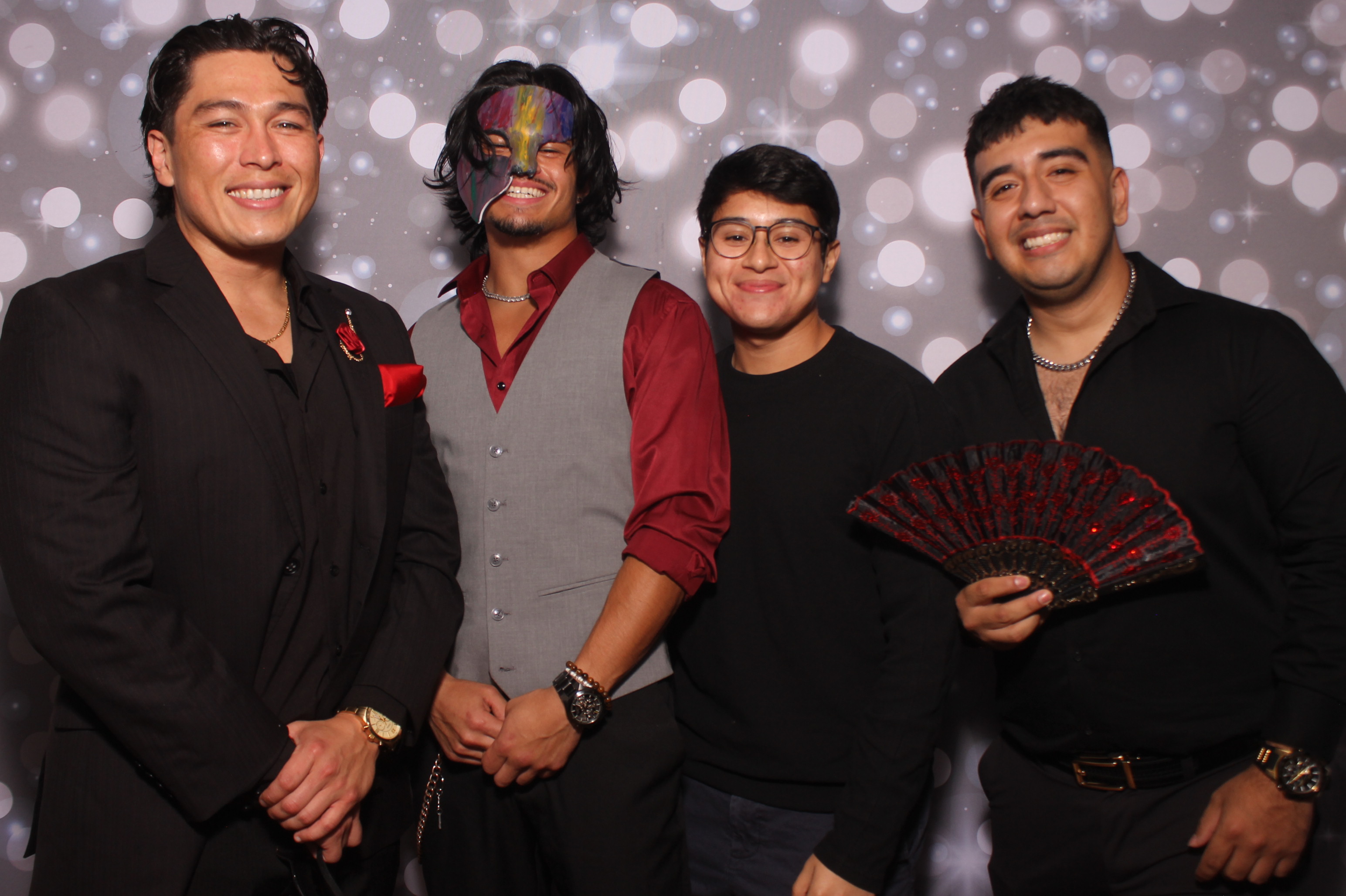 Latino Night 2026 | View more photos from the event at gallery.photoboothcincy.com/u/PhotoBoothCincy/Latino-Night-2026