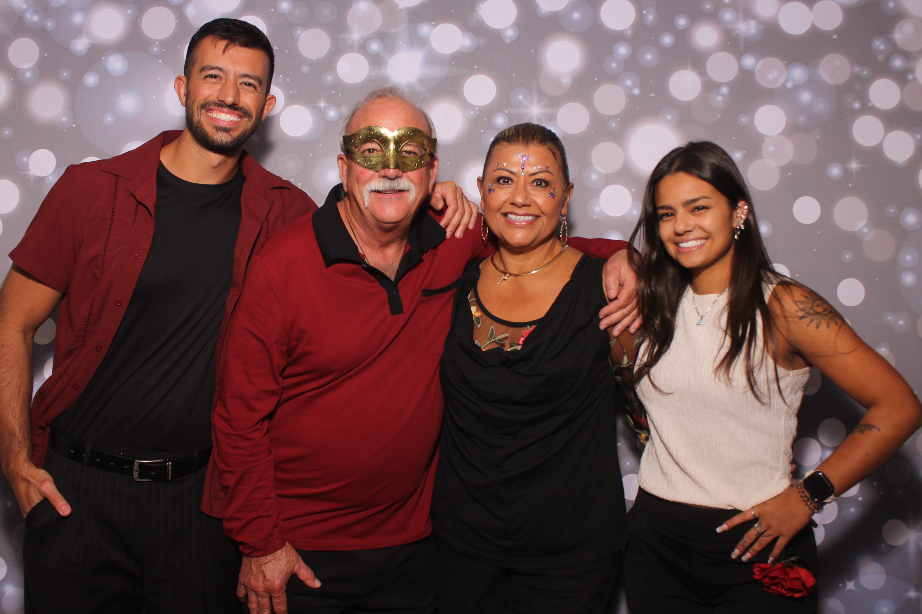 Latino Night 2026 | View more photos from the event at gallery.photoboothcincy.com/u/PhotoBoothCincy/Latino-Night-2026