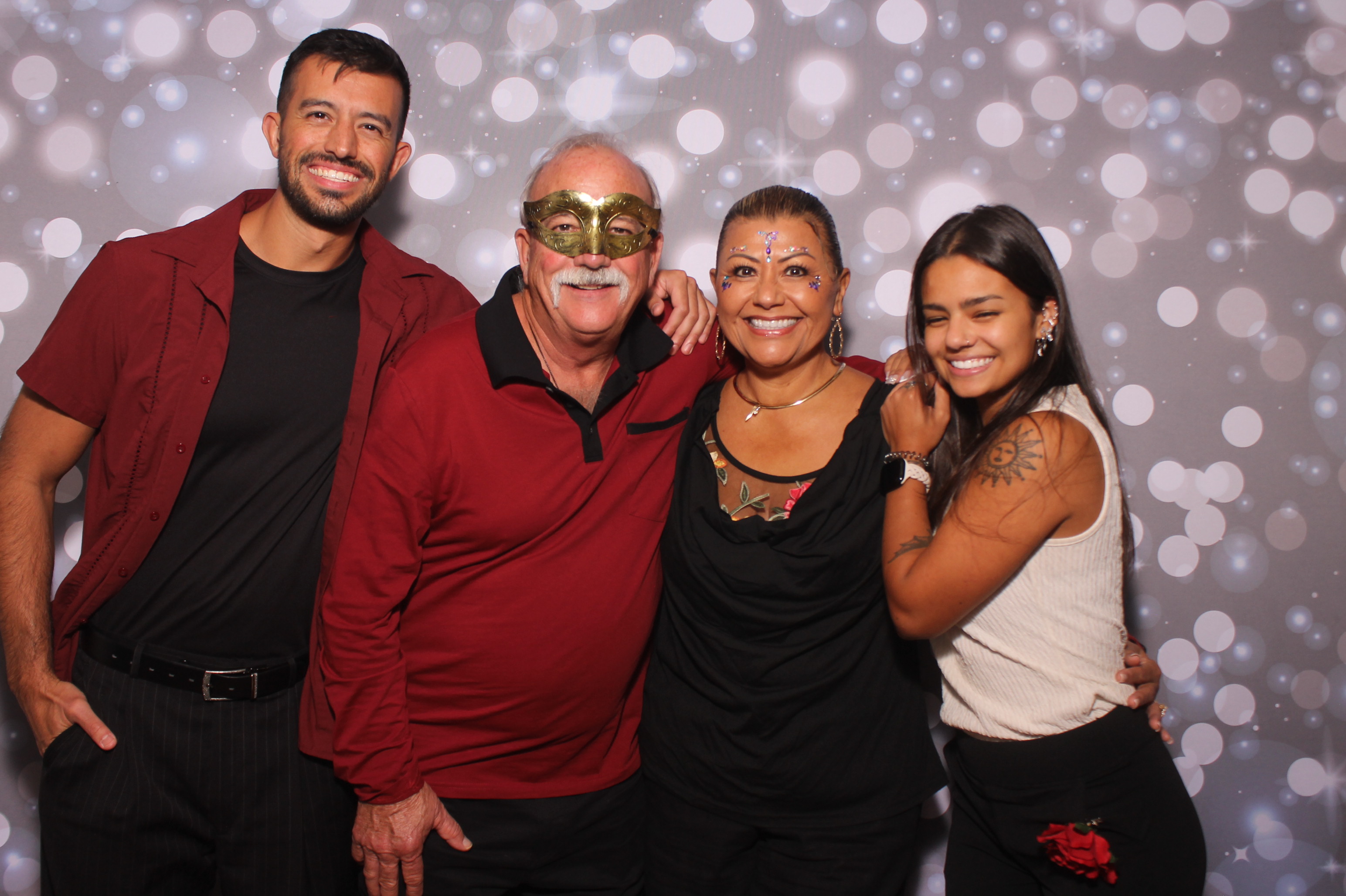 Latino Night 2026 | View more photos from the event at gallery.photoboothcincy.com/u/PhotoBoothCincy/Latino-Night-2026