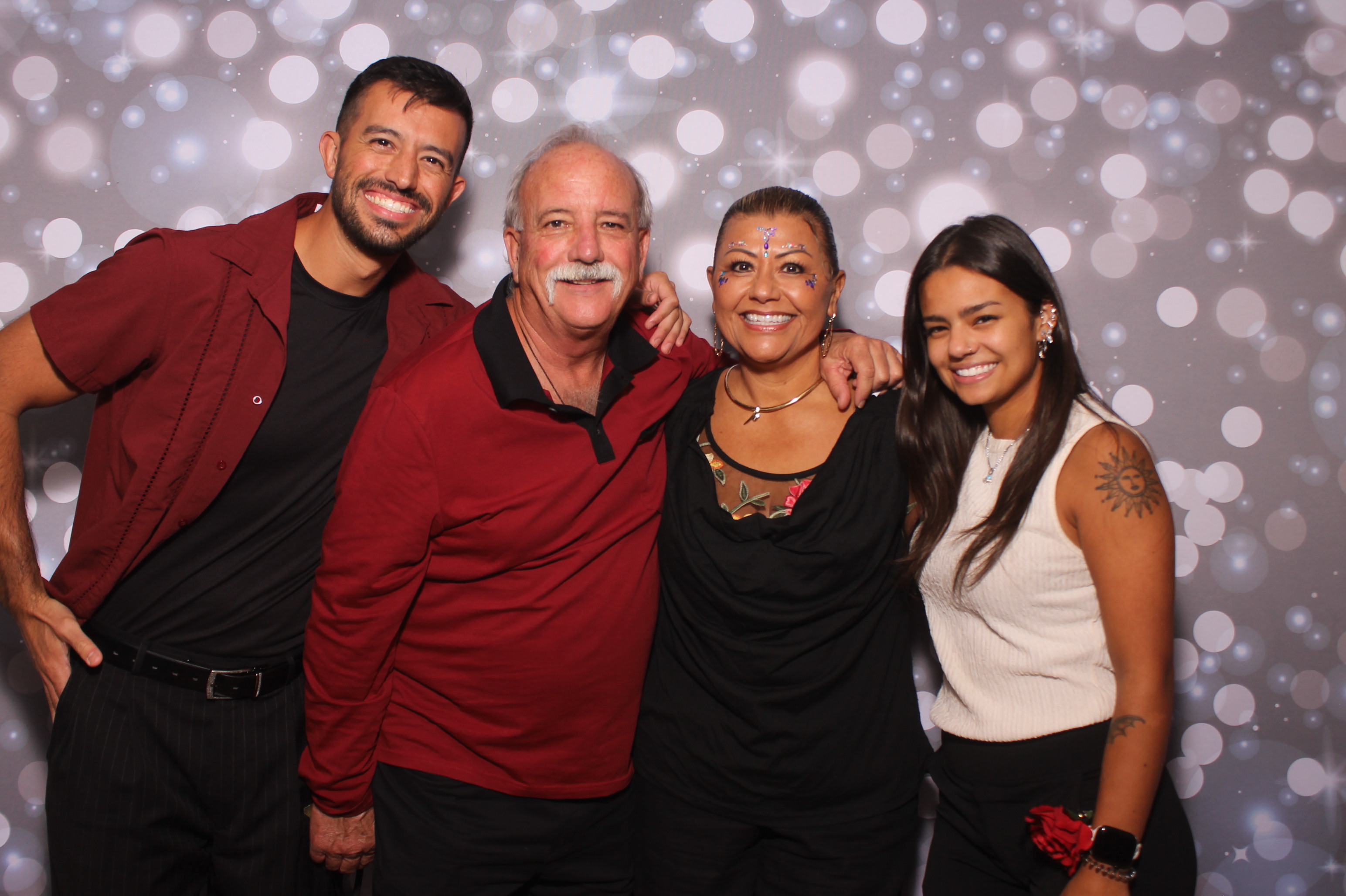 Latino Night 2026 | View more photos from the event at gallery.photoboothcincy.com/u/PhotoBoothCincy/Latino-Night-2026