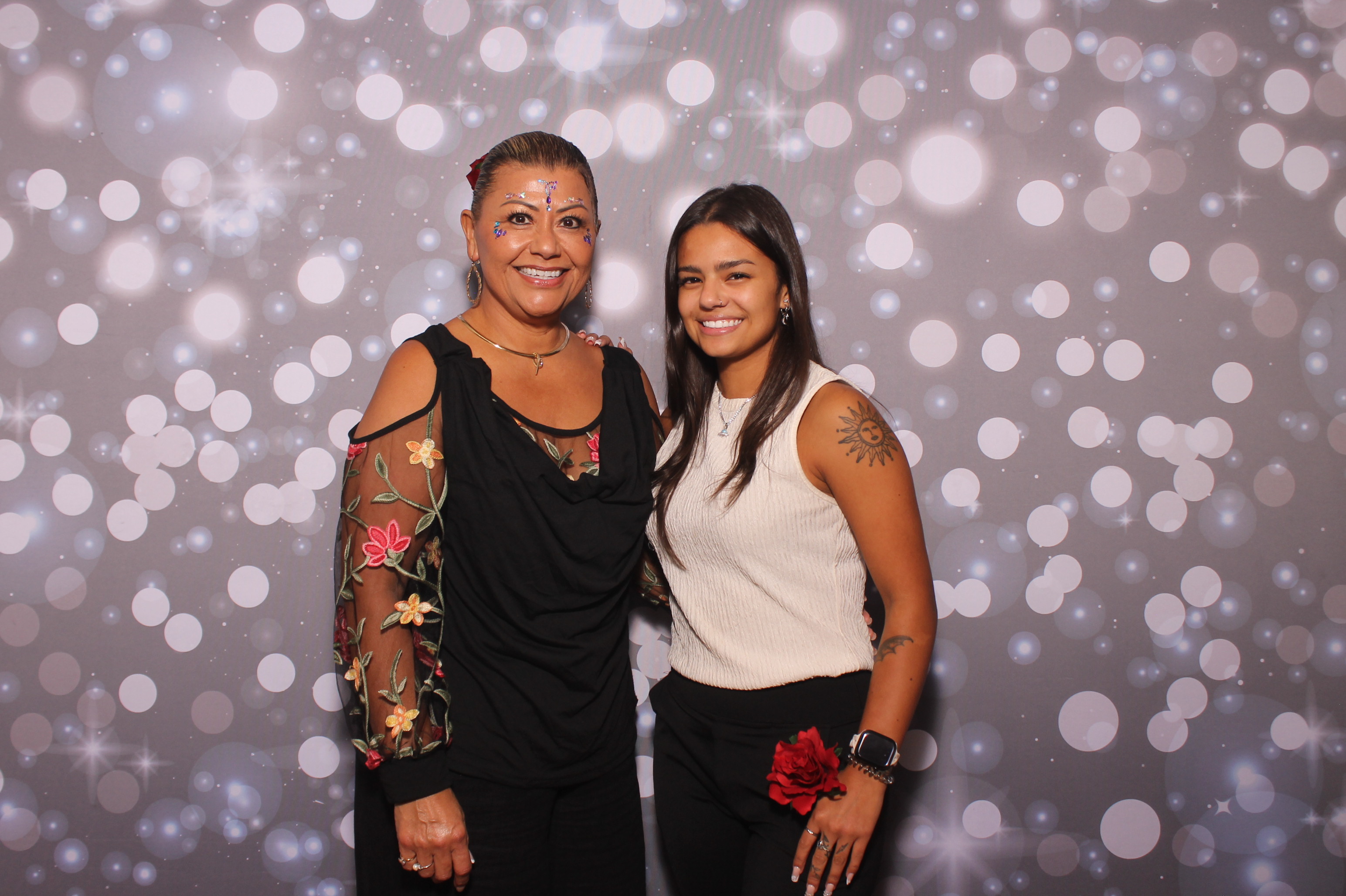 Latino Night 2026 | View more photos from the event at gallery.photoboothcincy.com/u/PhotoBoothCincy/Latino-Night-2026