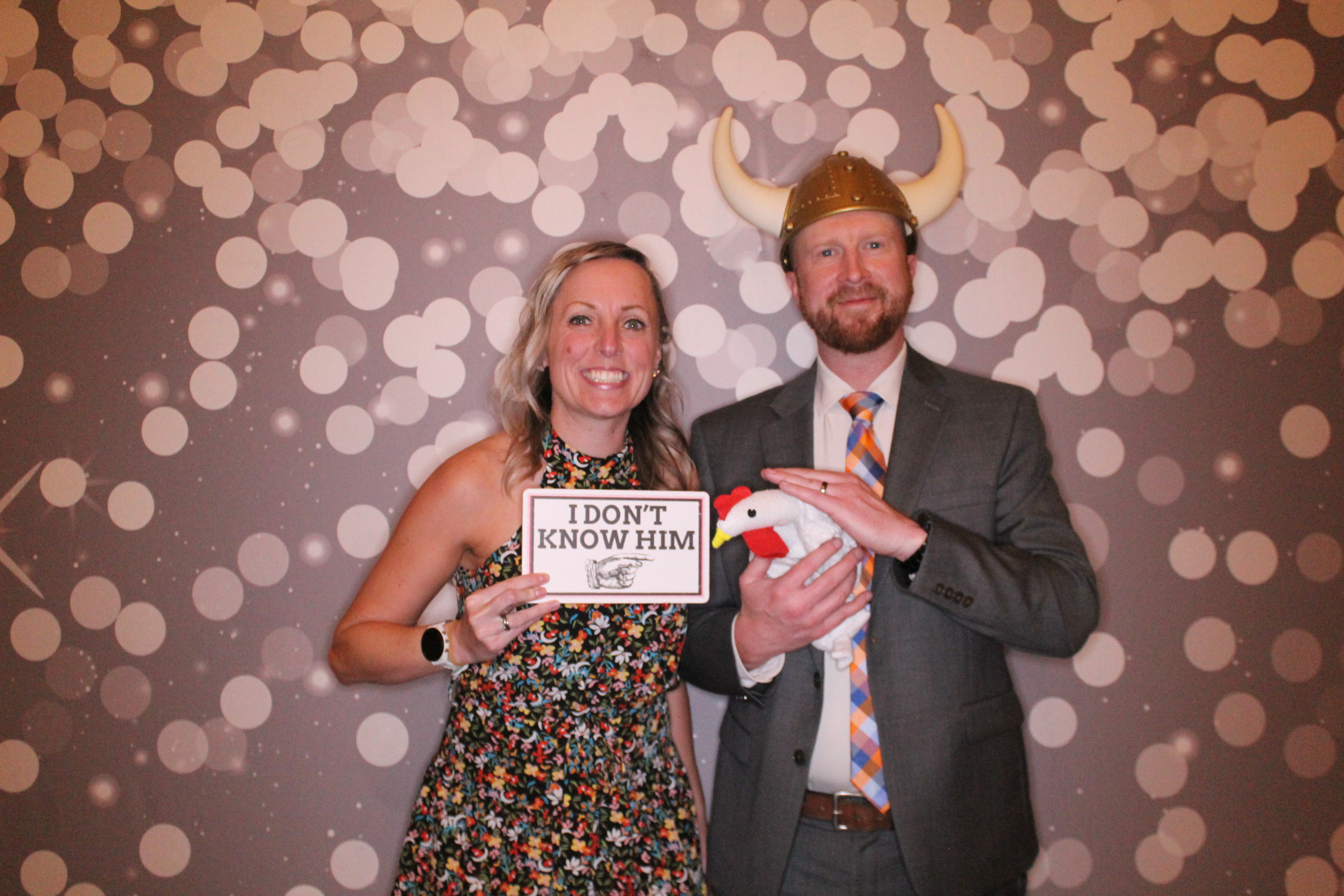 Laura & Zach Reception | View more photos from the event at gallery.photoboothcincy.com/u/PhotoBoothCincy/Laura-Zach-Reception