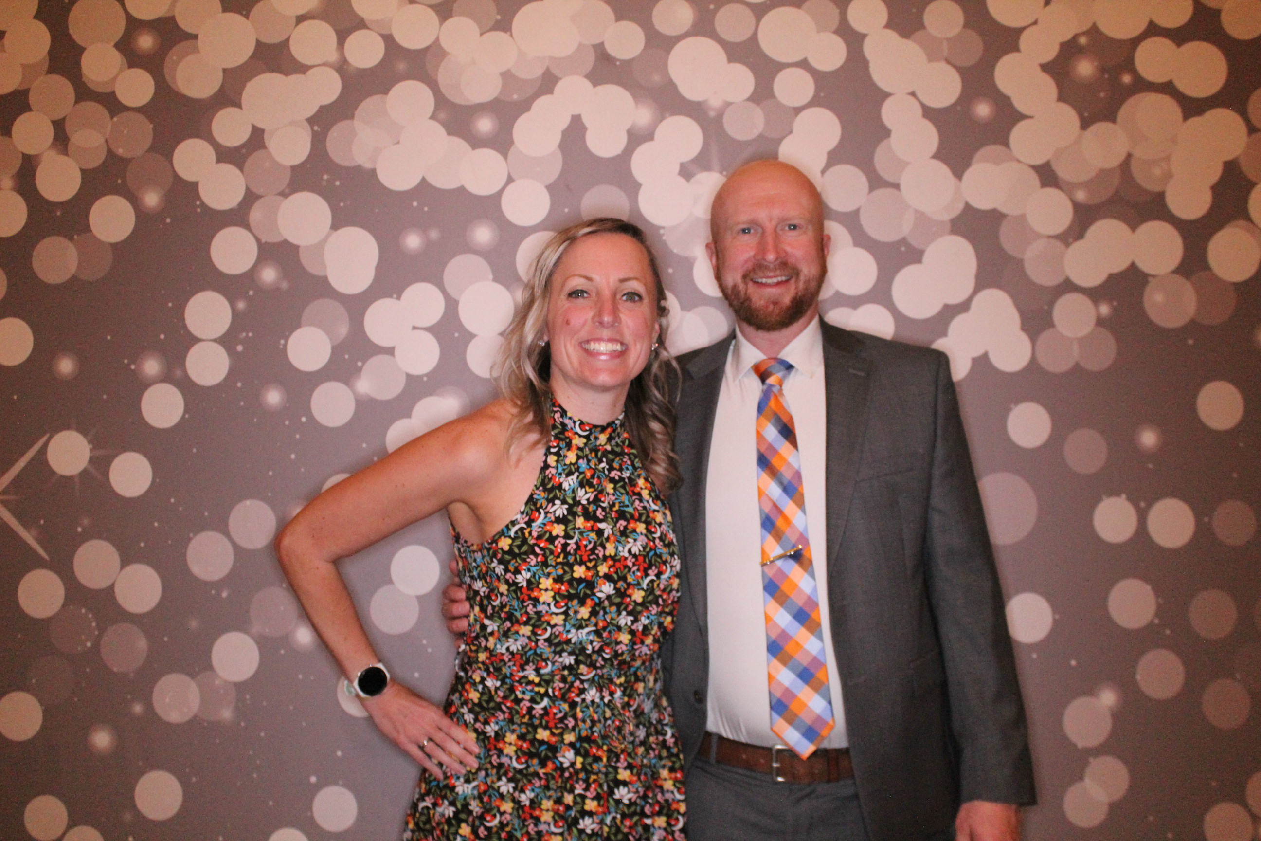Laura & Zach Reception | View more photos from the event at gallery.photoboothcincy.com/u/PhotoBoothCincy/Laura-Zach-Reception