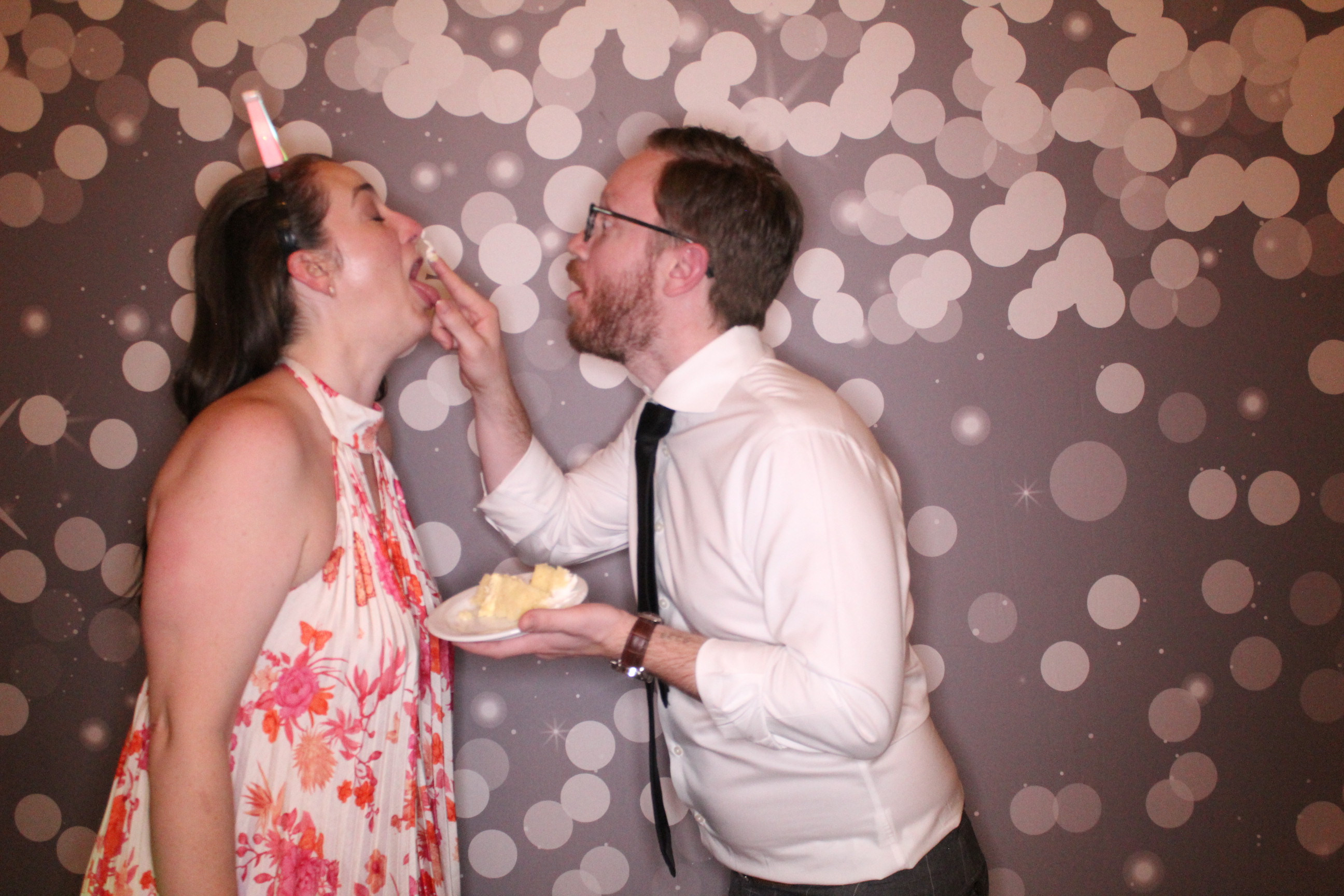 Laura & Zach Reception | View more photos from the event at gallery.photoboothcincy.com/u/PhotoBoothCincy/Laura-Zach-Reception