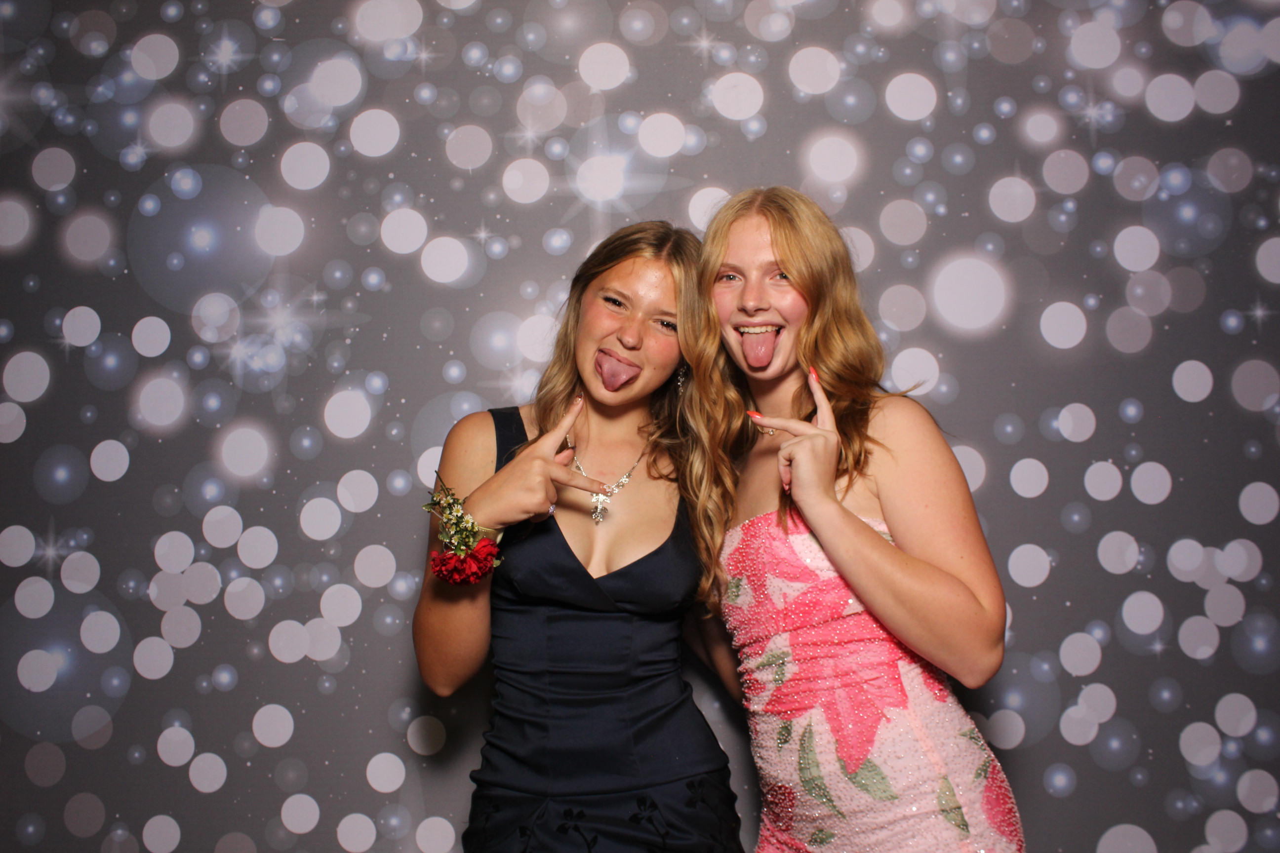 Lebanon Homecoming (Open Air) | View more photos from the event at gallery.photoboothcincy.com/u/PhotoBoothCincy/Lebanon-Homecoming-Open-Air