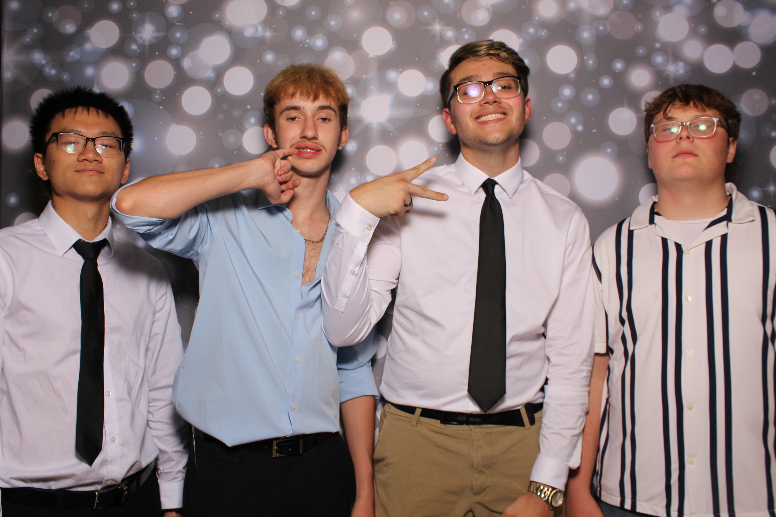 Lebanon Homecoming (Open Air) | View more photos from the event at gallery.photoboothcincy.com/u/PhotoBoothCincy/Lebanon-Homecoming-Open-Air