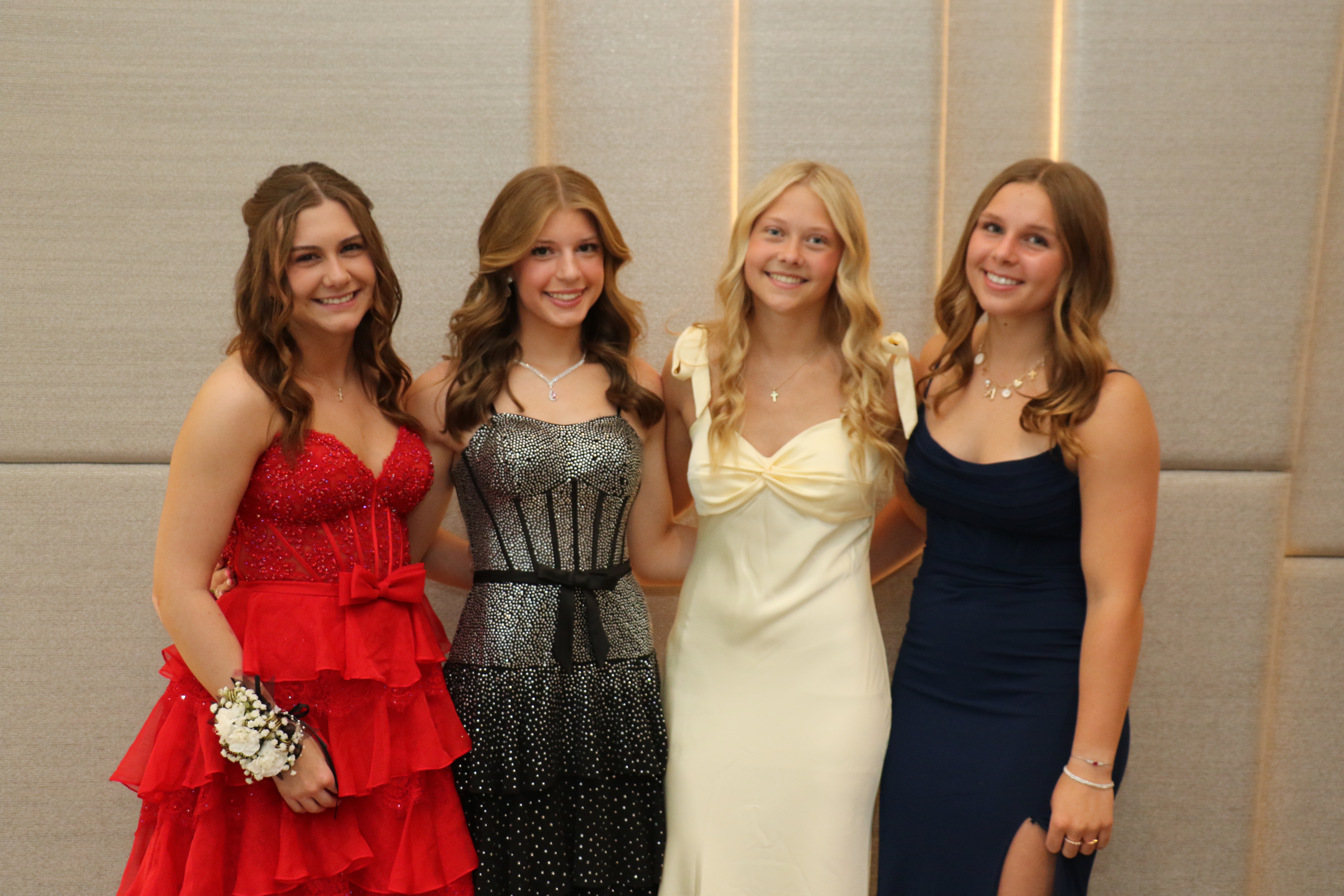 Lebanon Prom 2026 | View more photos from the event at gallery.photoboothcincy.com/u/PhotoBoothCincy/Lebanon-Prom-2026