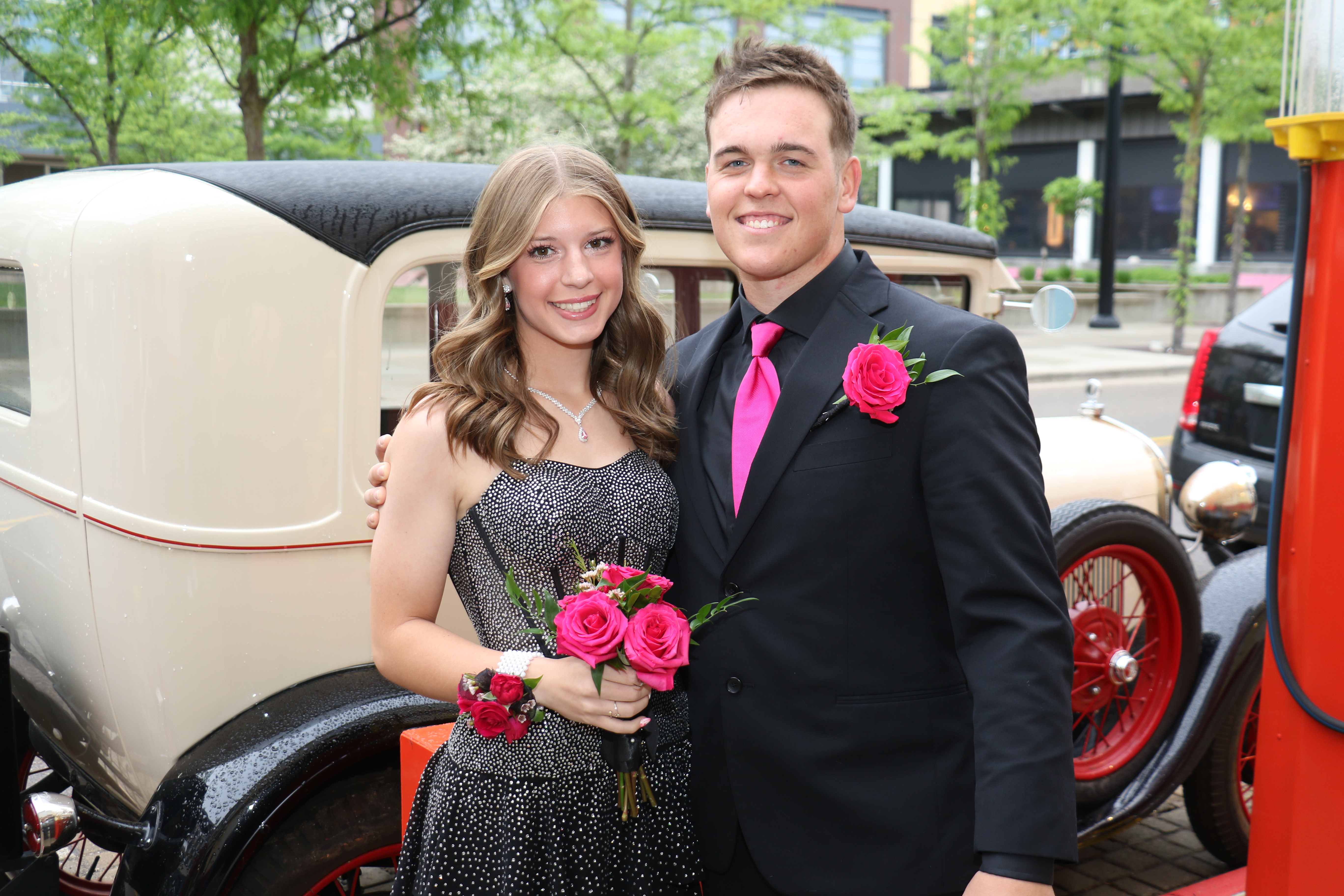 Lebanon Prom 2026 | View more photos from the event at gallery.photoboothcincy.com/u/PhotoBoothCincy/Lebanon-Prom-2026