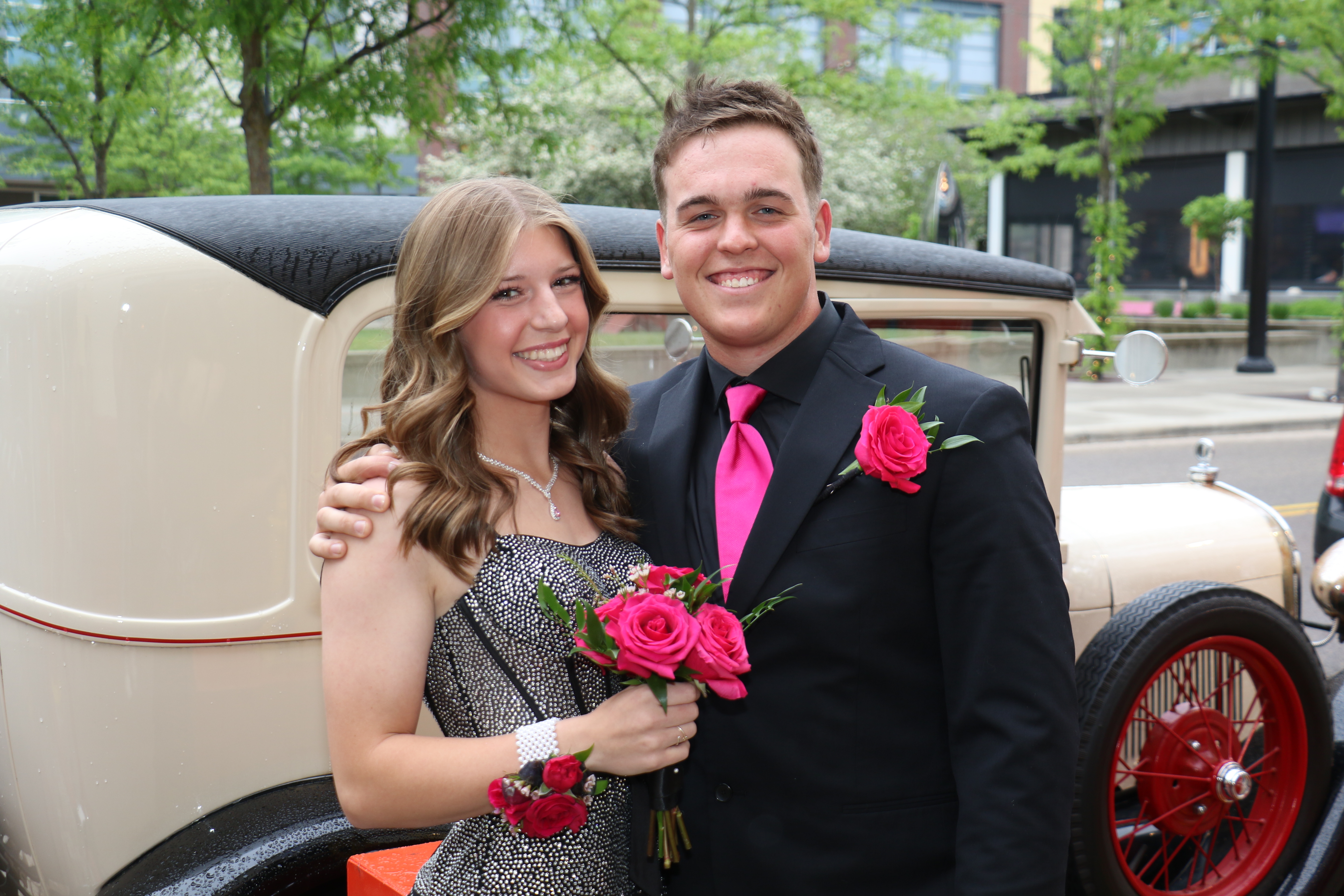 Lebanon Prom 2026 | View more photos from the event at gallery.photoboothcincy.com/u/PhotoBoothCincy/Lebanon-Prom-2026