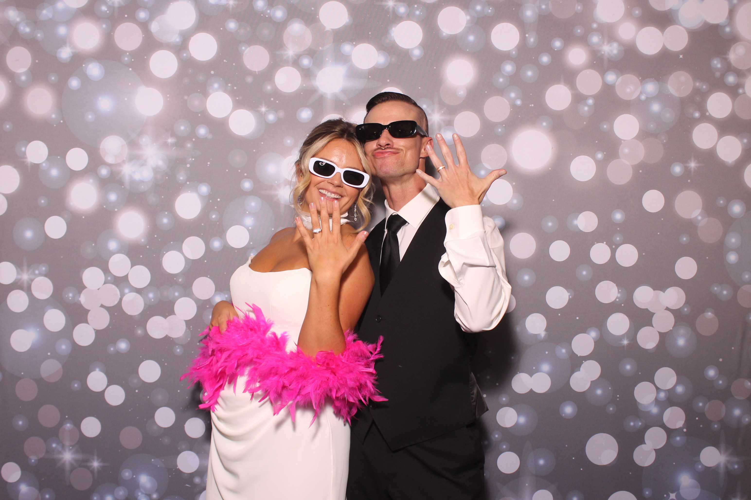 Lily & Jordan Wedding | View more photos from the event at gallery.photoboothcincy.com/u/PhotoBoothCincy/Lily-Jordan-Wedding