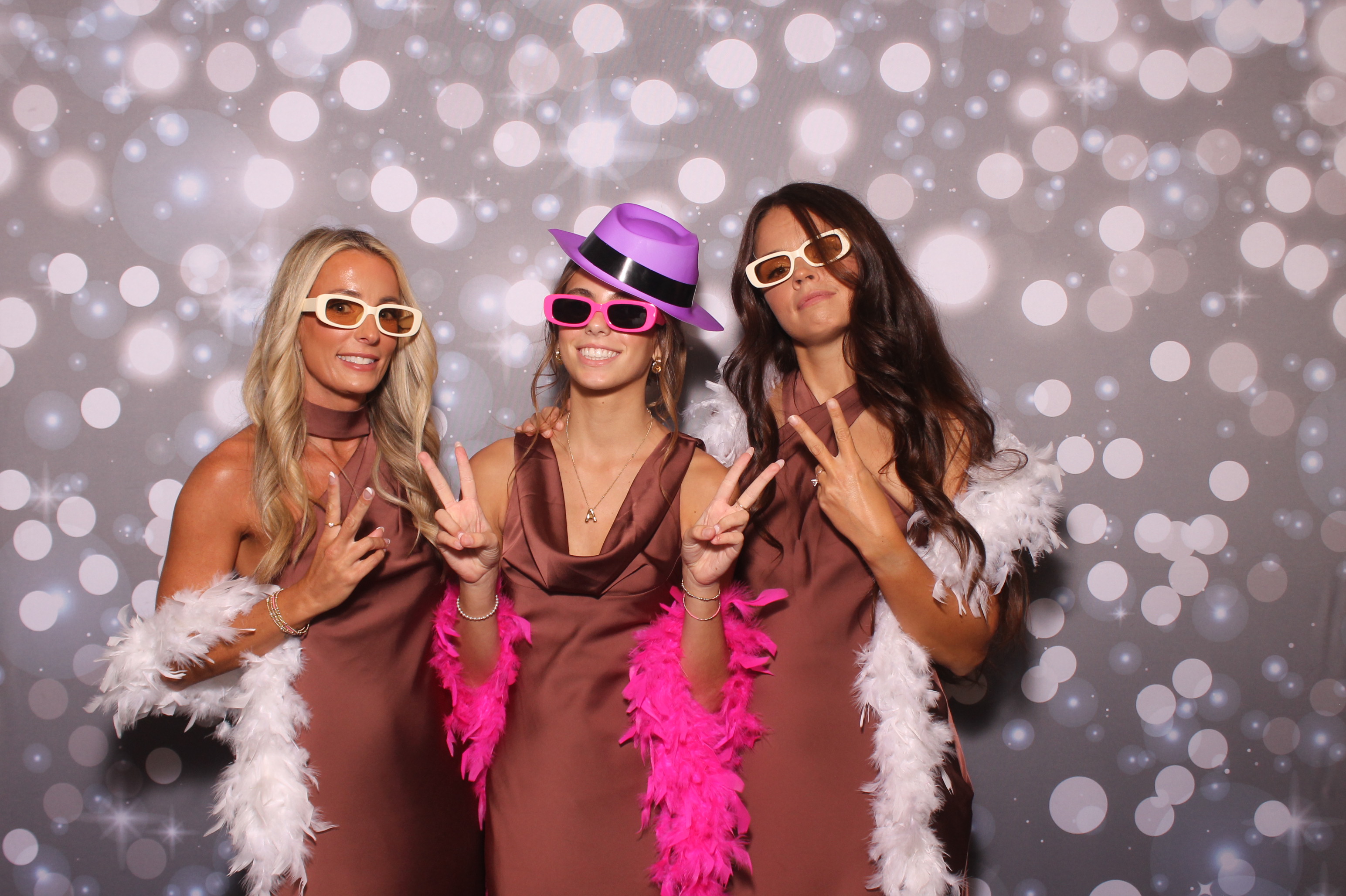 Lily & Jordan Wedding | View more photos from the event at gallery.photoboothcincy.com/u/PhotoBoothCincy/Lily-Jordan-Wedding
