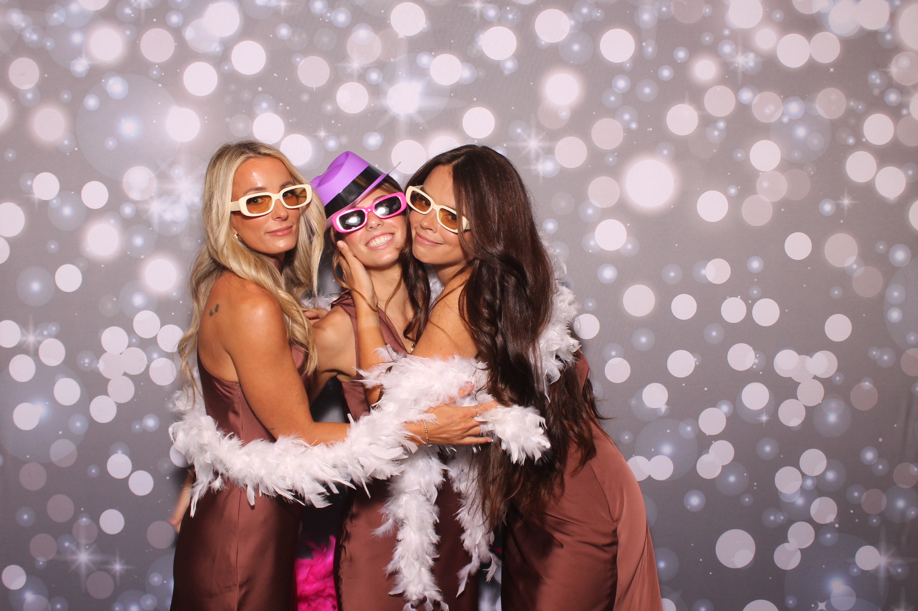Lily & Jordan Wedding | View more photos from the event at gallery.photoboothcincy.com/u/PhotoBoothCincy/Lily-Jordan-Wedding
