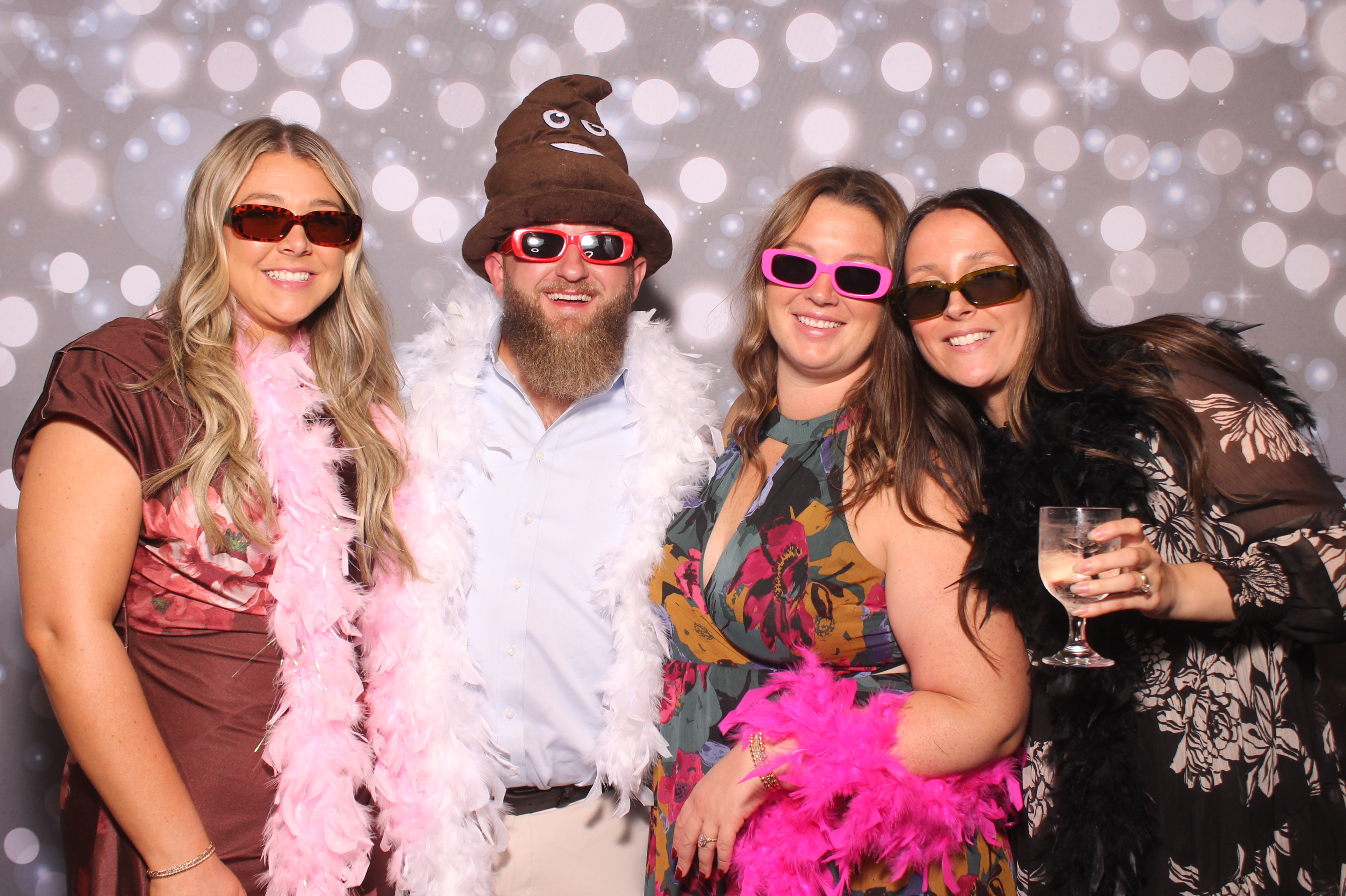 Lily & Jordan Wedding | View more photos from the event at gallery.photoboothcincy.com/u/PhotoBoothCincy/Lily-Jordan-Wedding