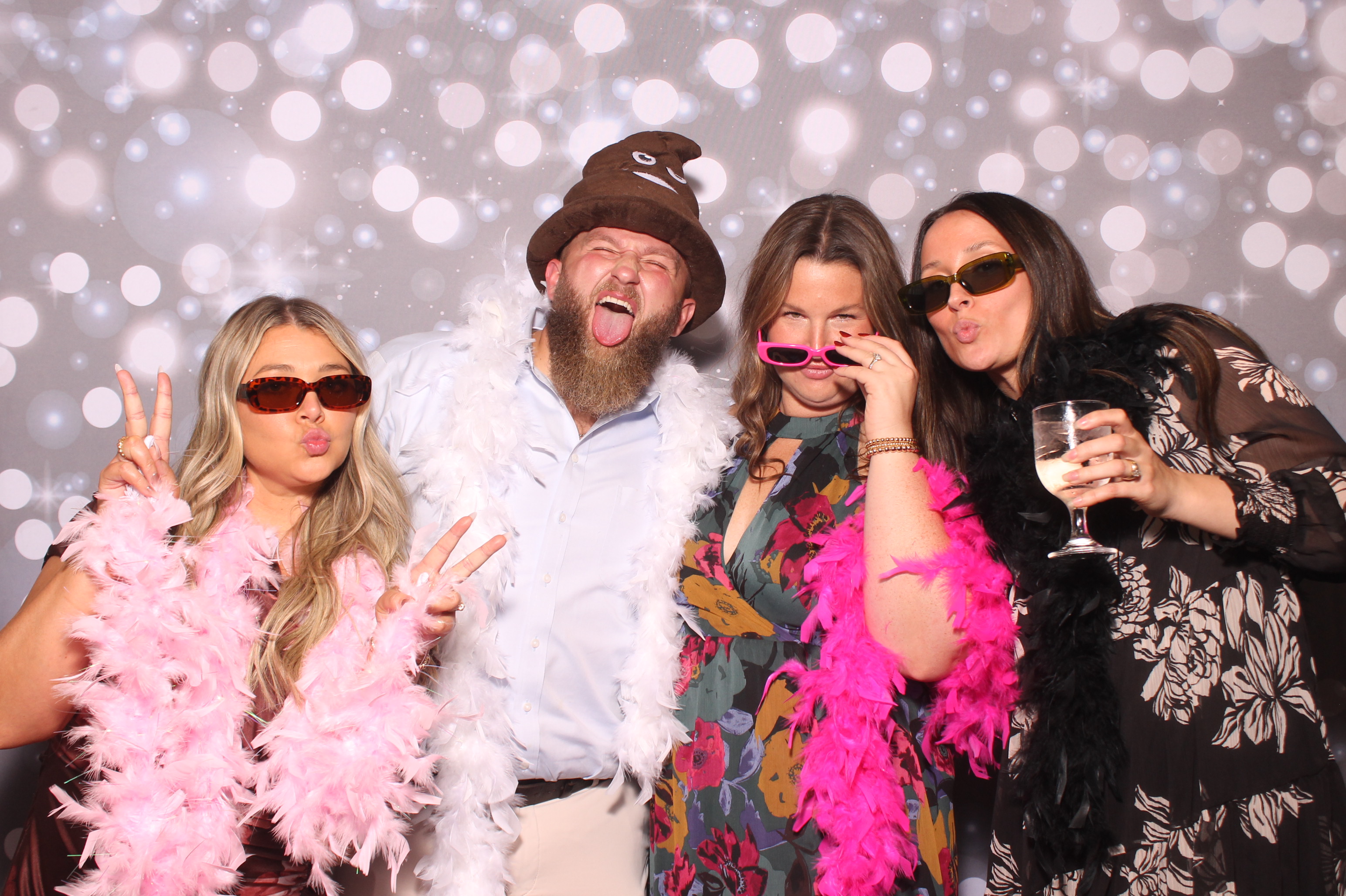 Lily & Jordan Wedding | View more photos from the event at gallery.photoboothcincy.com/u/PhotoBoothCincy/Lily-Jordan-Wedding