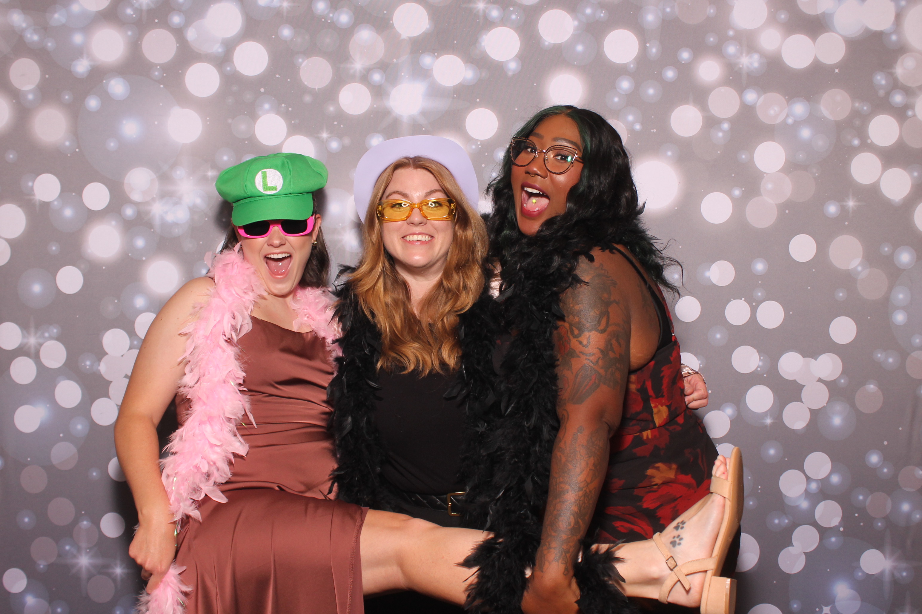 Lily & Jordan Wedding | View more photos from the event at gallery.photoboothcincy.com/u/PhotoBoothCincy/Lily-Jordan-Wedding