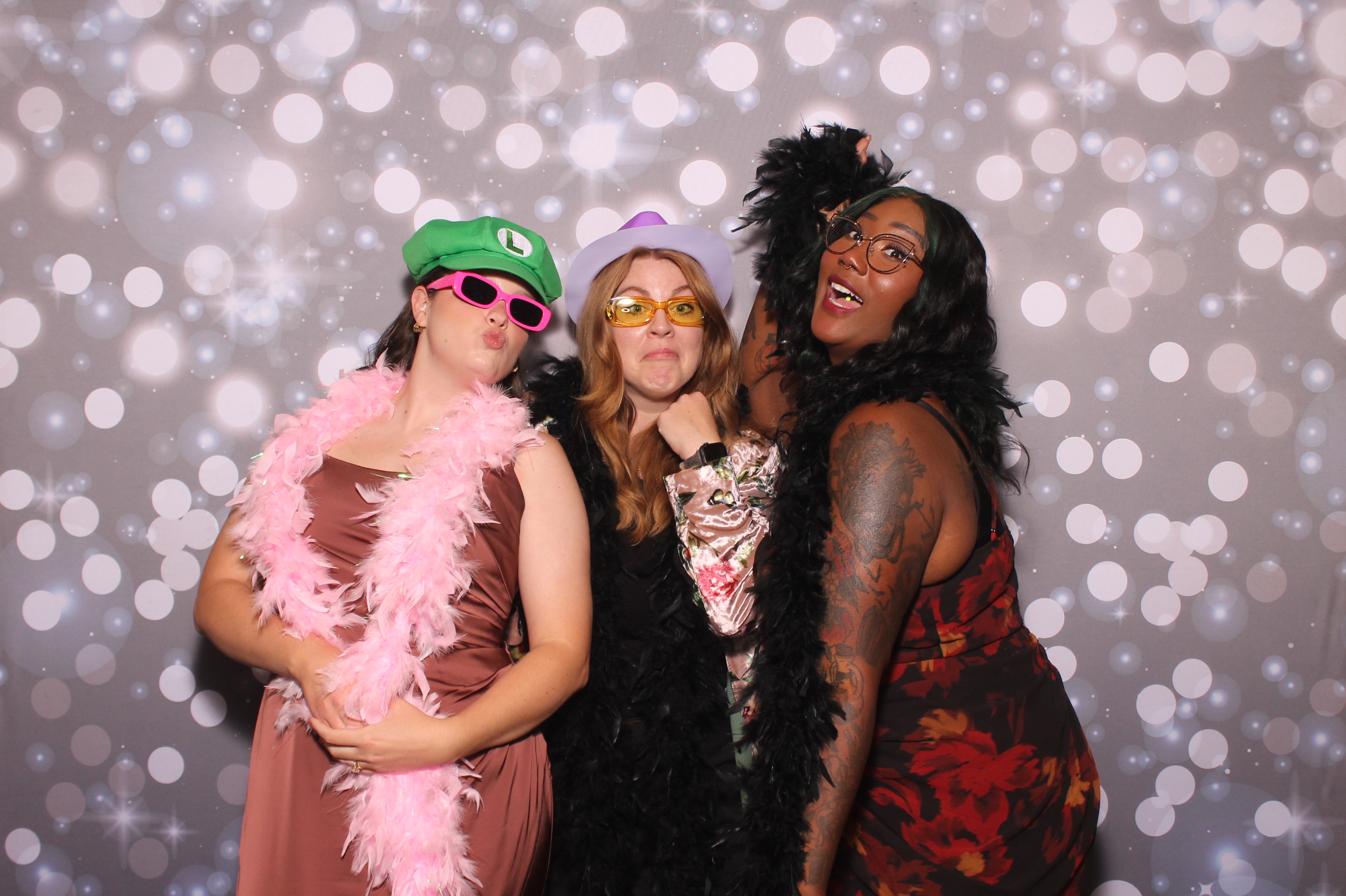 Lily & Jordan Wedding | View more photos from the event at gallery.photoboothcincy.com/u/PhotoBoothCincy/Lily-Jordan-Wedding