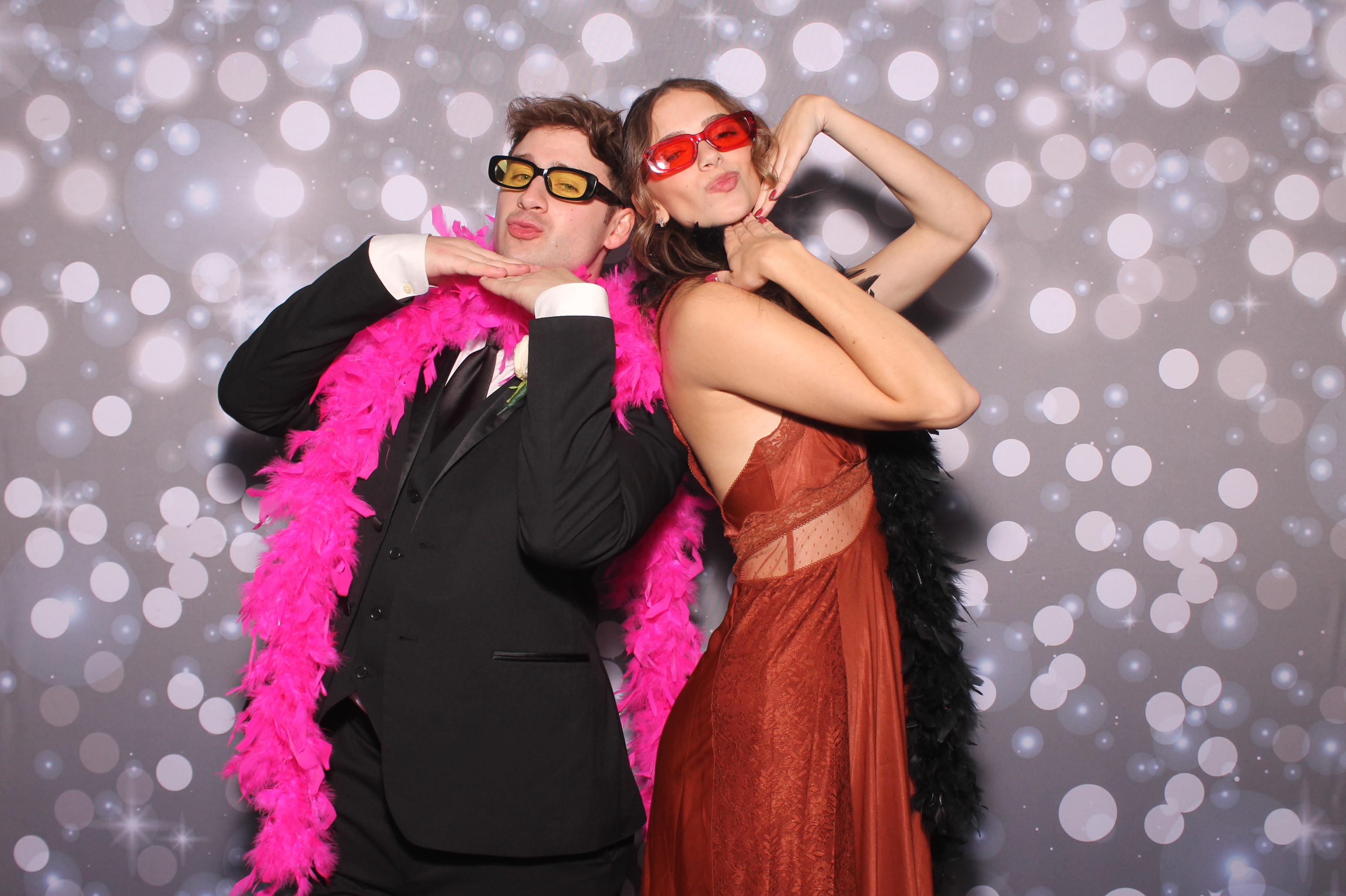 Lily & Jordan Wedding | View more photos from the event at gallery.photoboothcincy.com/u/PhotoBoothCincy/Lily-Jordan-Wedding