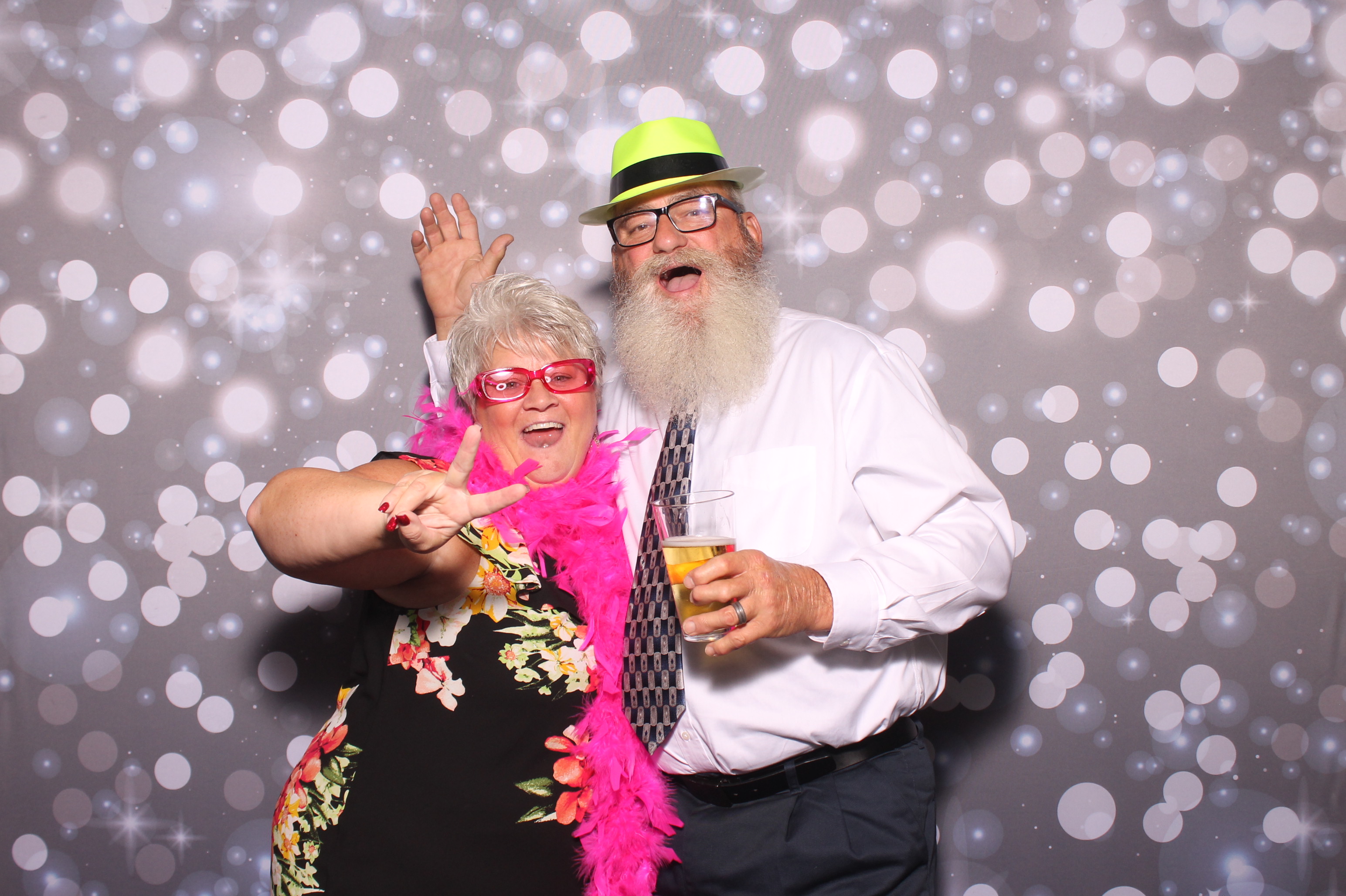 Lily & Jordan Wedding | View more photos from the event at gallery.photoboothcincy.com/u/PhotoBoothCincy/Lily-Jordan-Wedding