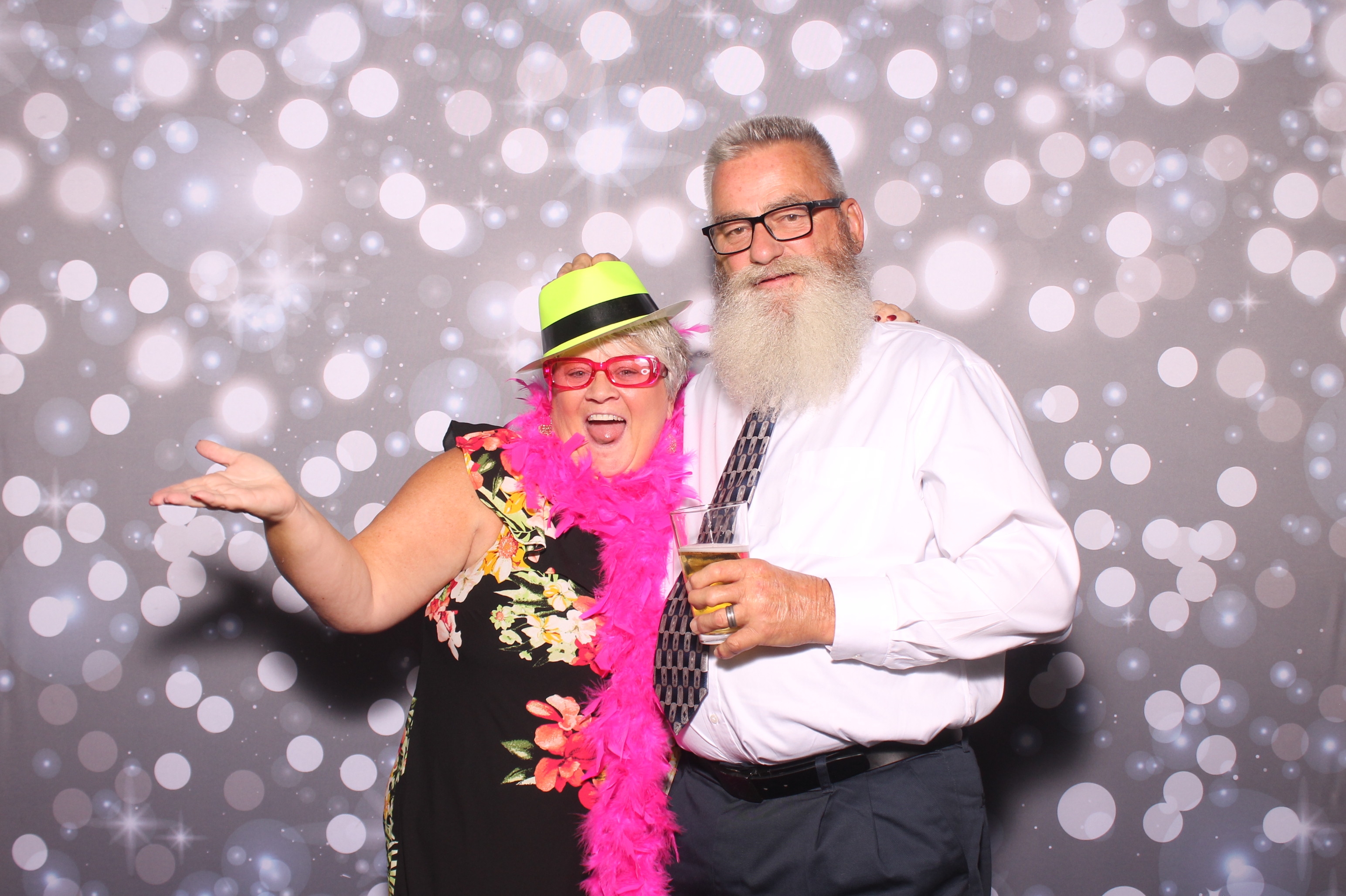 Lily & Jordan Wedding | View more photos from the event at gallery.photoboothcincy.com/u/PhotoBoothCincy/Lily-Jordan-Wedding