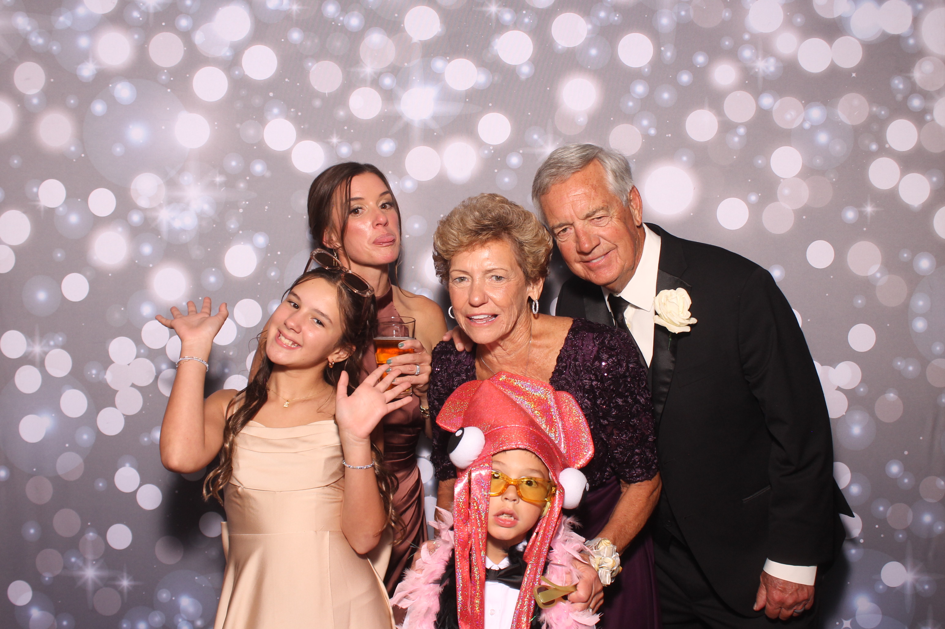 Lily & Jordan Wedding | View more photos from the event at gallery.photoboothcincy.com/u/PhotoBoothCincy/Lily-Jordan-Wedding