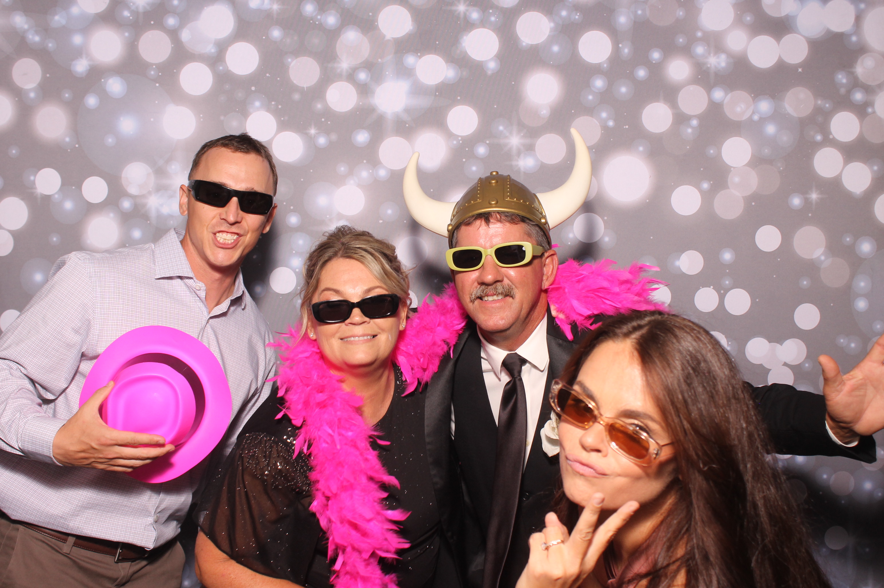 Lily & Jordan Wedding | View more photos from the event at gallery.photoboothcincy.com/u/PhotoBoothCincy/Lily-Jordan-Wedding